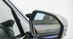 BMW M5 Base (A8) Sedan 2026