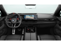 BMW M5 Base (A8) Sedan 2026