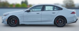 BMW M5 Base (A8) Sedan 2026