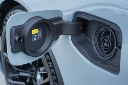 BMW M5 Base (A8) Sedan 2026