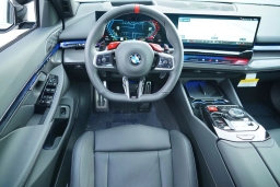 BMW M5 Base (A8) Sedan 2026