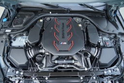 BMW M5 Base (A8) Sedan 2026