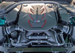 BMW M5 Base (A8) Sedan 2026