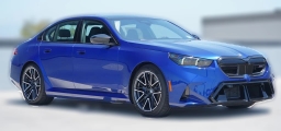 BMW M5 Base (A8) Sedan 2026