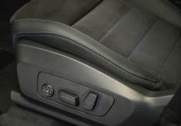 BMW X1 xDrive28i Sports Activity Vehicle 2026