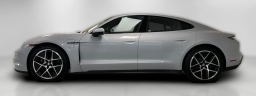 Porsche Taycan 4 AWD 2025