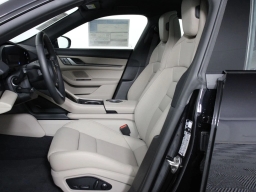 Porsche Taycan 4 AWD 2026