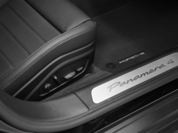 Porsche Panamera 4 AWD 2026