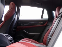 Porsche Panamera 4 AWD 2026