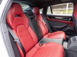 Porsche Panamera 4 AWD 2026