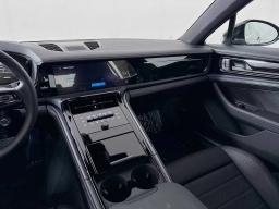 Porsche Panamera 4 AWD 2025