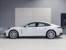 Porsche Panamera 4 AWD 2026