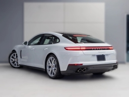 Porsche Panamera 4 AWD 2026