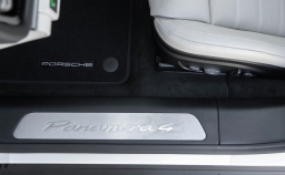 Porsche Panamera 4 AWD 2026