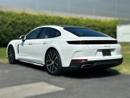 Porsche Panamera Base RWD 2026