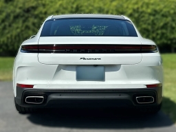 Porsche Panamera Base RWD 2026