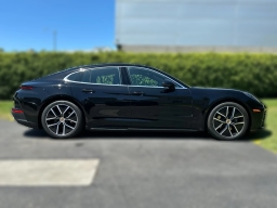 Porsche Panamera Base RWD 2026