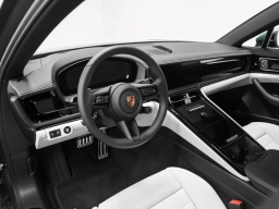 Porsche Panamera 4 AWD 2026
