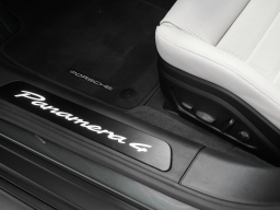 Porsche Panamera 4 AWD 2026