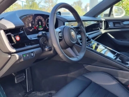 Porsche Panamera 4 E-Hybrid AWD 2025