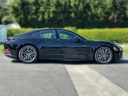 Porsche Panamera 4 E-Hybrid AWD 2026