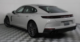 Porsche Panamera 4 E-Hybrid AWD 2026