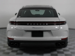 Porsche Panamera 4 E-Hybrid AWD 2026