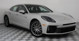 Porsche Panamera 4 E-Hybrid AWD 2026