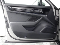 Porsche Panamera 4 E-Hybrid AWD 2026