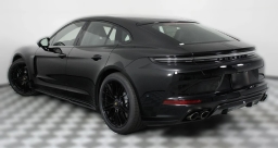 Porsche Panamera GTS AWD 2026
