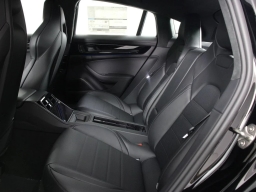 Porsche Panamera GTS AWD 2026