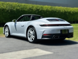 Porsche 911 Carrera Cabriolet 2026