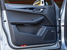 Porsche Macan T AWD 2026