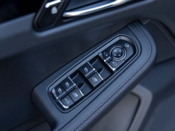Porsche Macan T AWD 2026