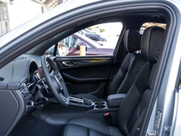 Porsche Macan T AWD 2026
