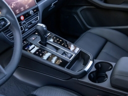 Porsche Macan T AWD 2026