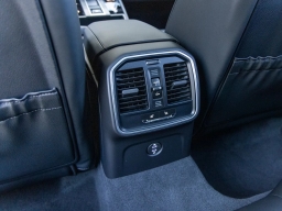 Porsche Macan T AWD 2026
