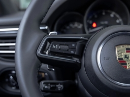 Porsche Macan T AWD 2026