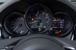 Porsche Macan T AWD 2026