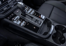 Porsche Macan T AWD 2026