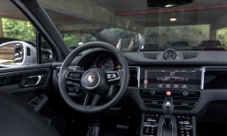 Porsche Macan T AWD 2026