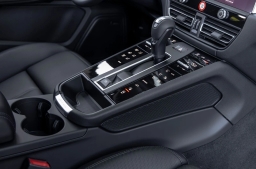 Porsche Macan T AWD 2026