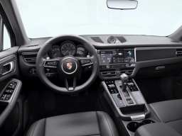 Porsche Macan Base AWD 2026