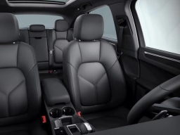 Porsche Macan Base AWD 2026