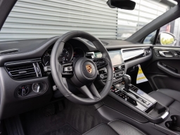 Porsche Macan T AWD 2026