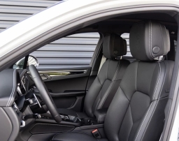 Porsche Macan T AWD 2026