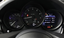 Porsche Macan T AWD 2026