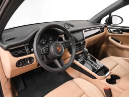 Porsche Macan Base AWD 2026