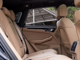 Porsche Macan T AWD 2026