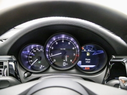 Porsche Macan T AWD 2026